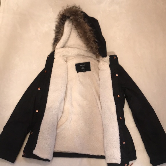 I am selling a Ashley by 26 International jacket - Picture 2 of 3